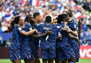 提前出线！法国两连胜晋级世界杯32强，连续4届晋级世界杯淘汰赛