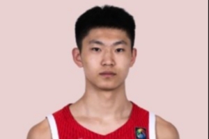 中规中矩！张淳智全场8投4中&罚球3中3 得到13分5板2助